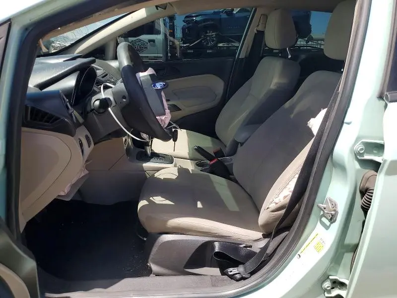 2017 FORD FIESTA SE  