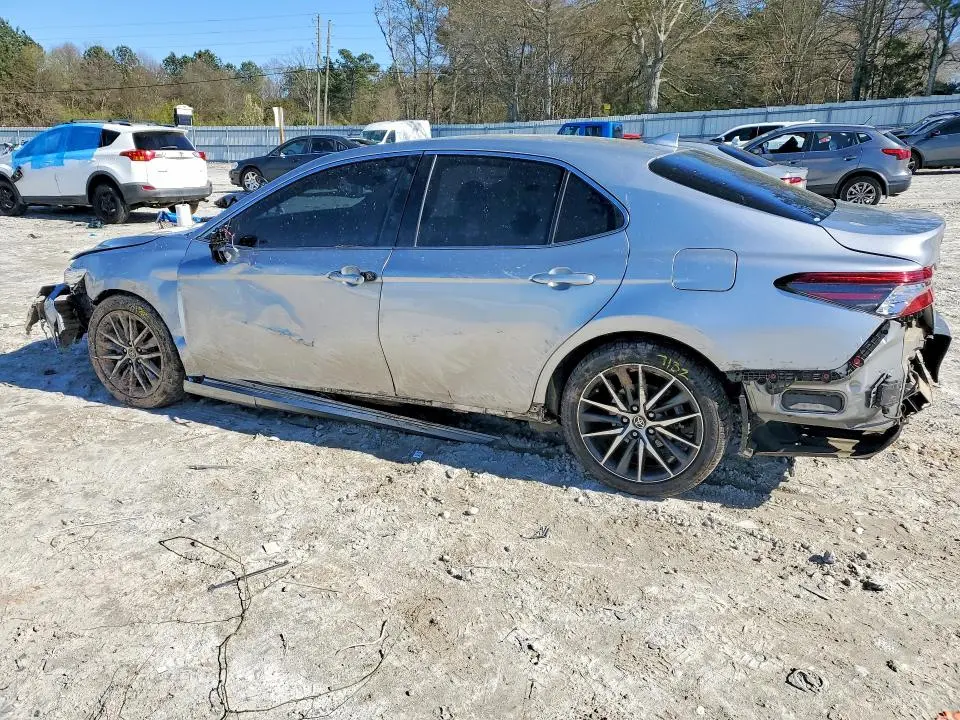 2023 TOYOTA CAMRY XLE  
