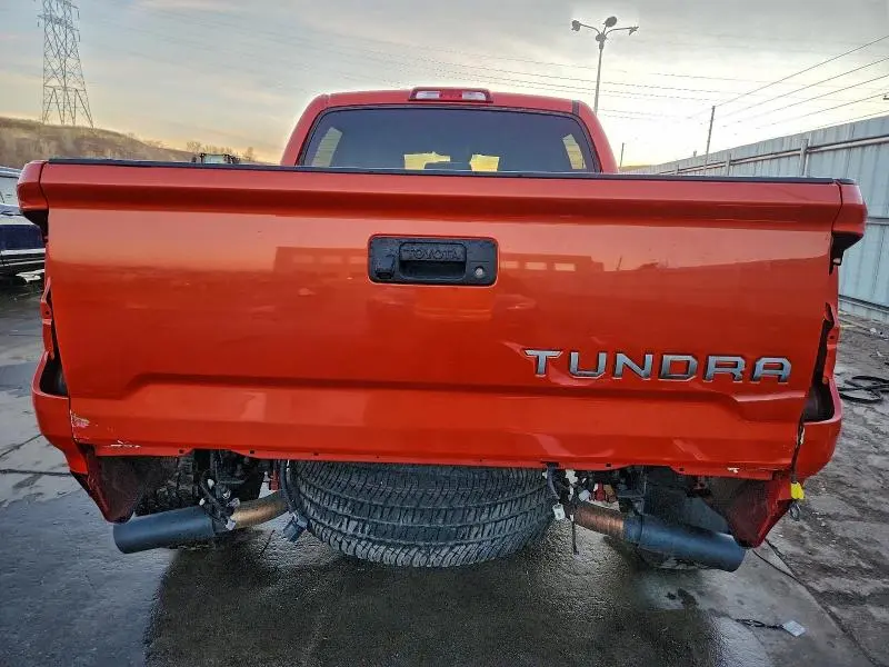 2018 TOYOTA TUNDRA CREWMAX SR5  
