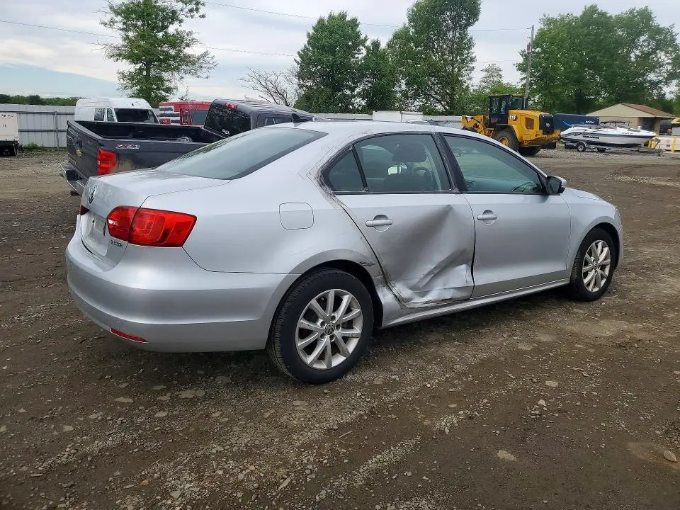 2012 VOLKSWAGEN JETTA SE  