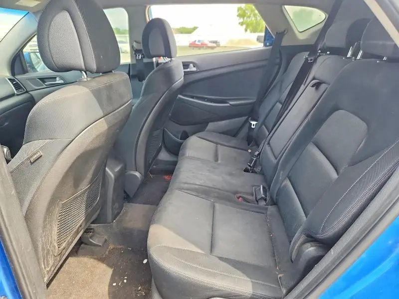 2016 HYUNDAI TUCSON SE  