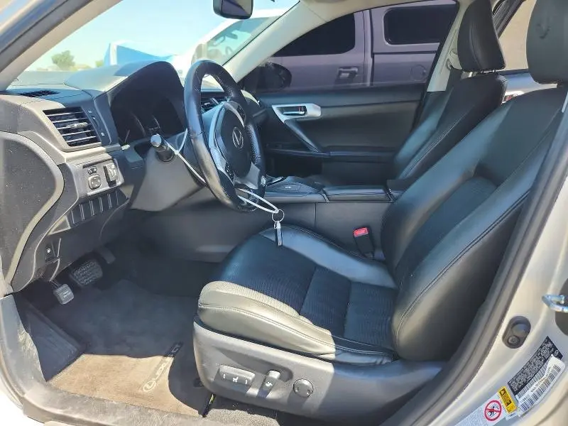 2013 LEXUS CT 200  