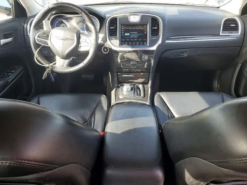 2017 CHRYSLER 300 LIMITED  
