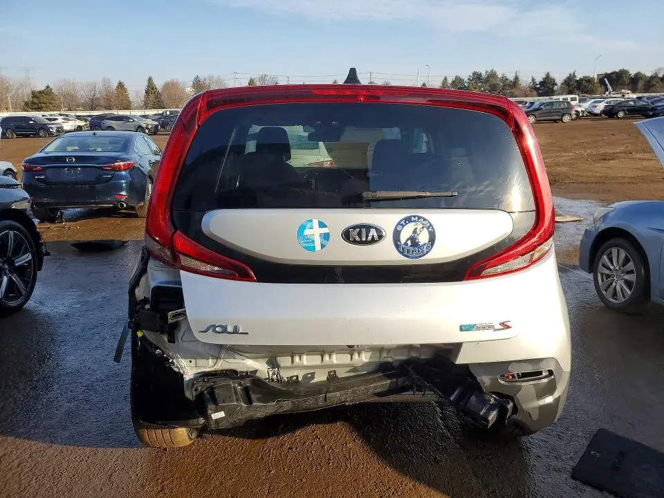 2021 KIA SOUL S  