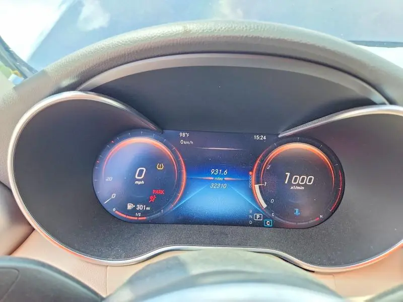 2021 MERCEDES-BENZ C 300  
