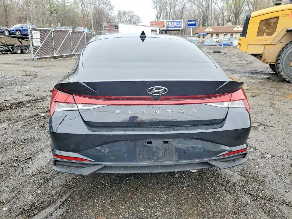 2022 HYUNDAI ELANTRA SEL  