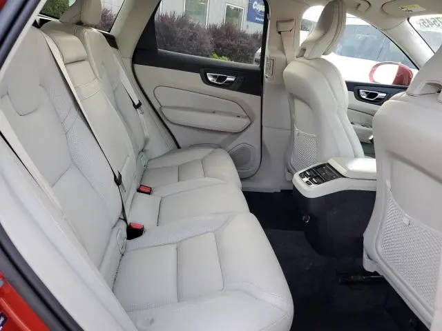 2020 VOLVO XC60 T5 INSCRIPTION  