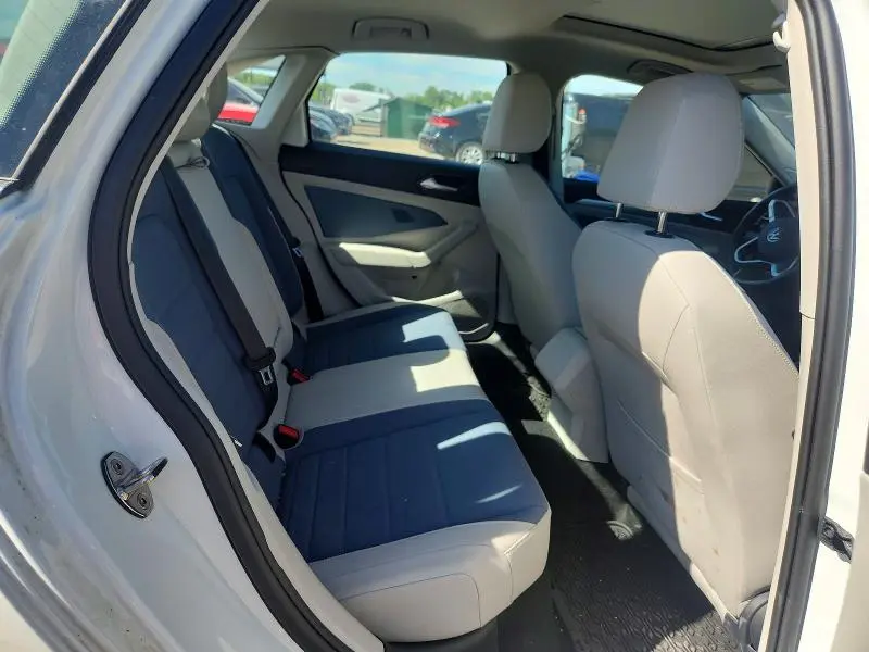 2025 VOLKSWAGEN JETTA SE  