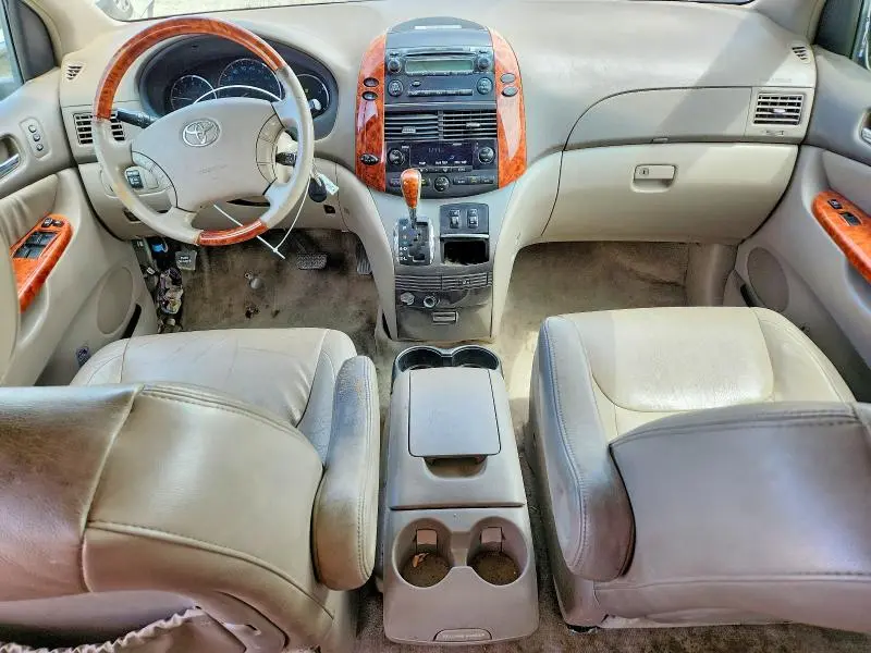 2010 TOYOTA SIENNA XLE LIMITED  