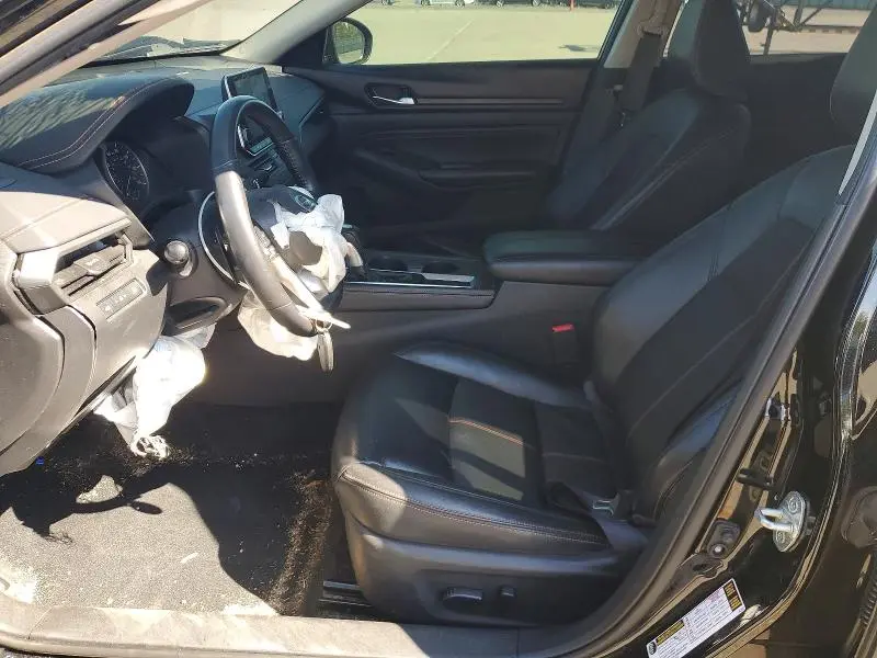 2019 NISSAN ALTIMA SR  