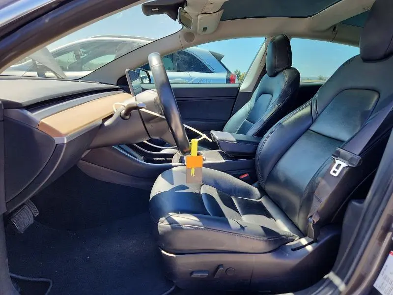 2018 TESLA MODEL 3   