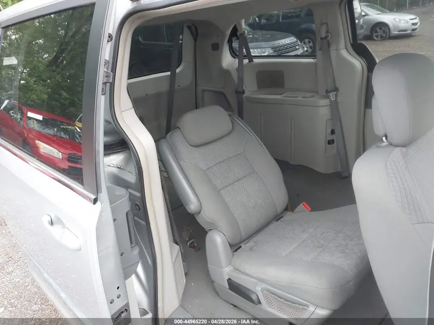 2010 CHRYSLER TOWN & COUNTRY TOURING