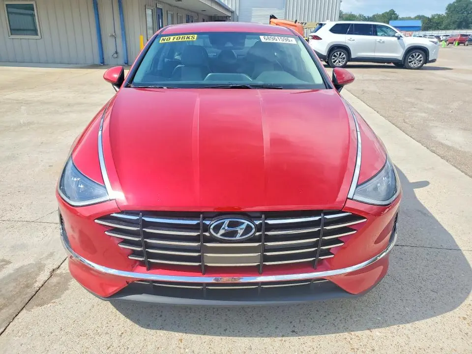 2021 HYUNDAI SONATA SE  