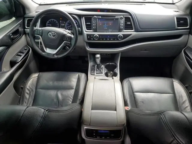 2018 TOYOTA HIGHLANDER LE  