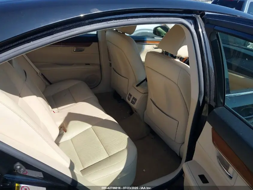 2013 LEXUS ES 300H  