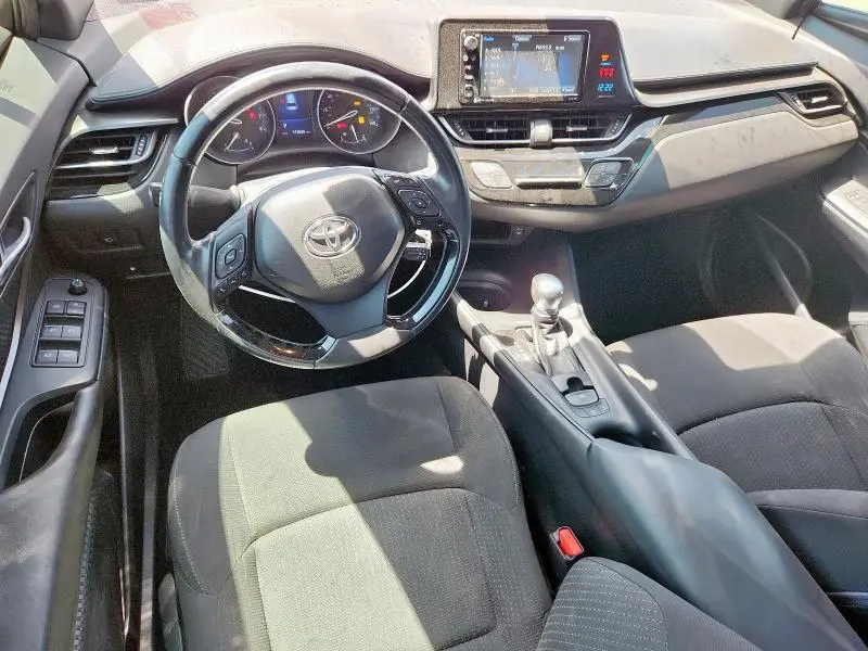 2018 TOYOTA C-HR XLE  
