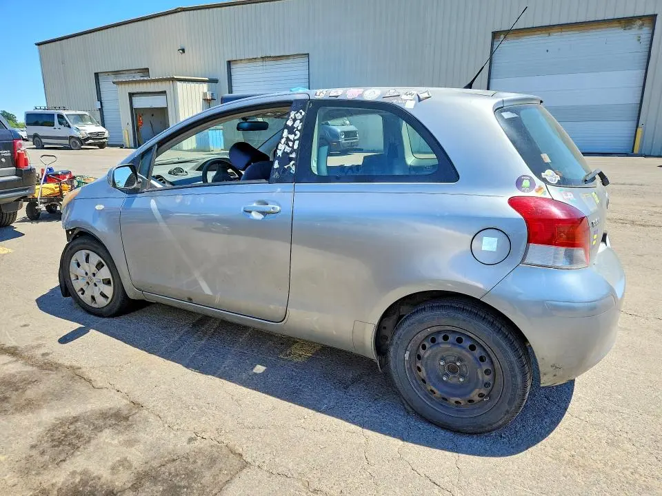 2010 TOYOTA YARIS BASE  