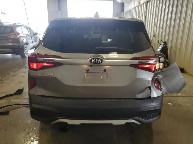 2021 KIA SELTOS LX  