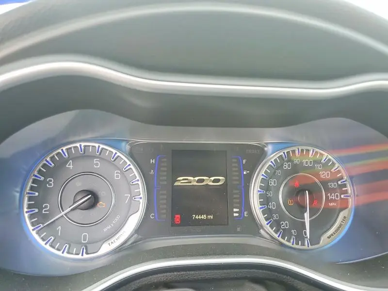 2015 CHRYSLER 200 LIMITED  