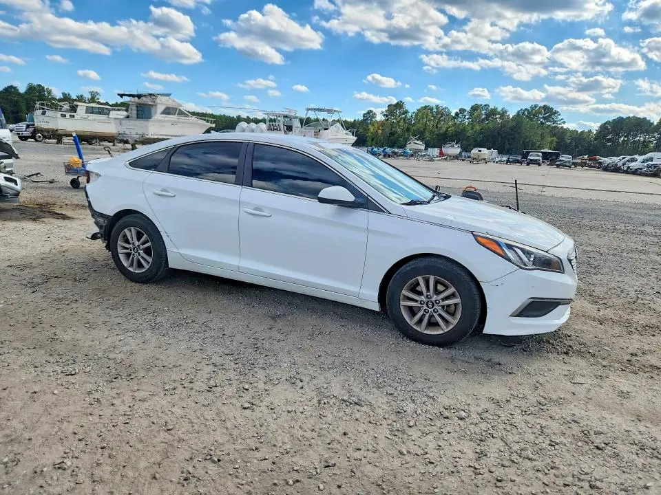 2017 HYUNDAI SONATA SE  