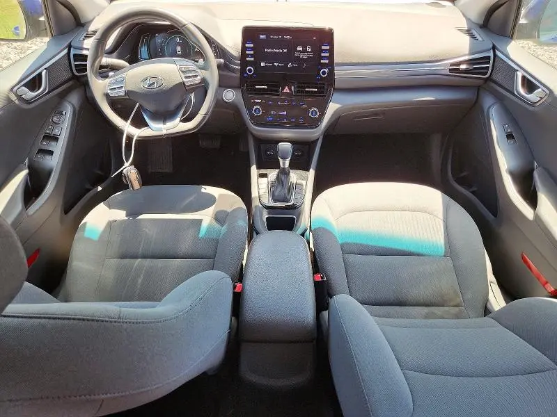 2022 HYUNDAI IONIQ SE  