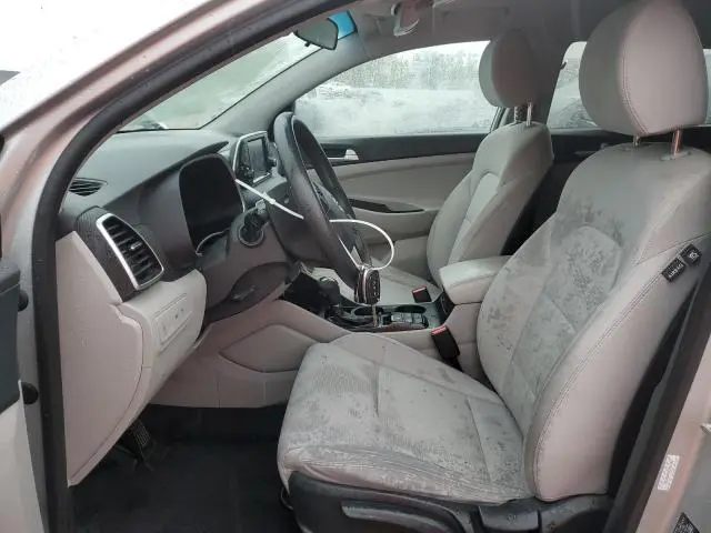 2021 HYUNDAI TUCSON SE  