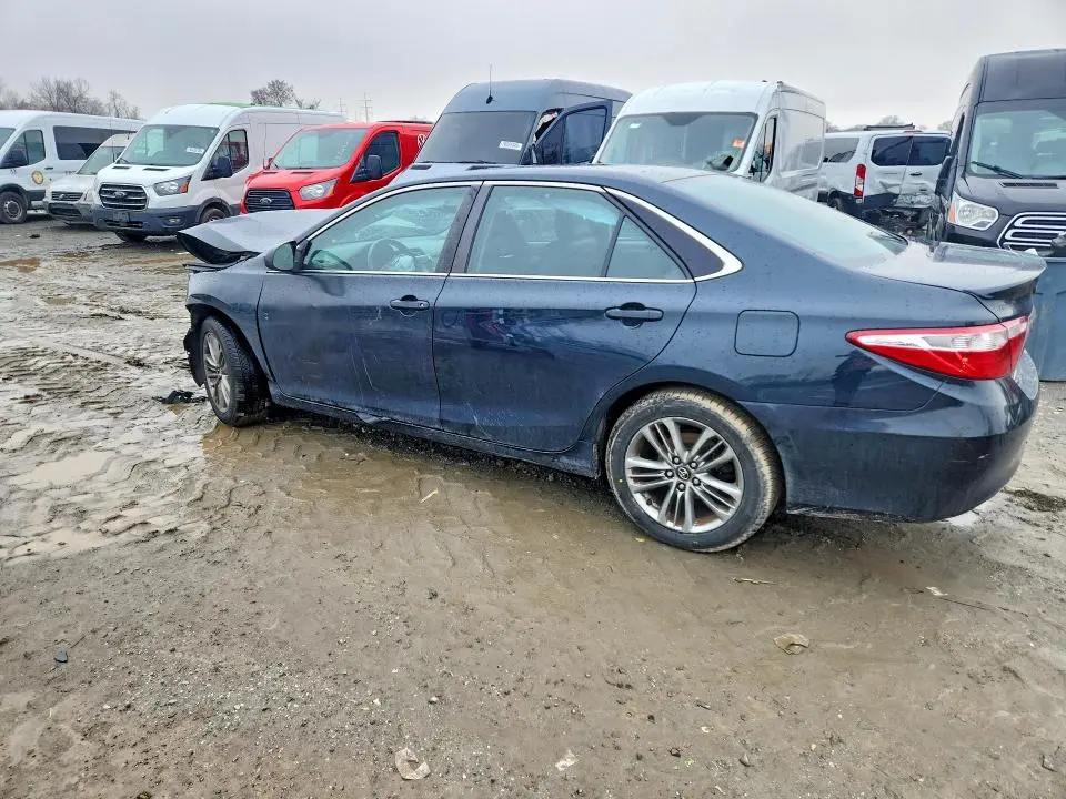 2016 TOYOTA CAMRY SE  