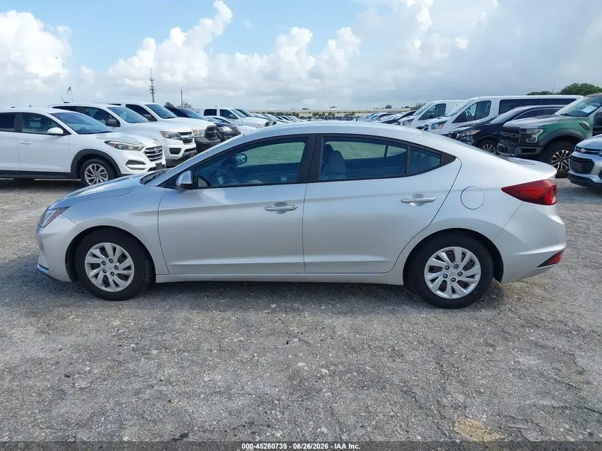 2019 HYUNDAI ELANTRA SE