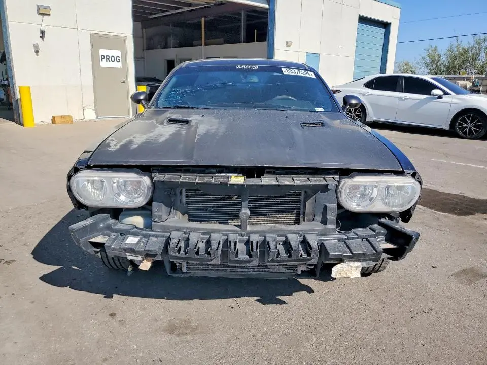 2013 DODGE CHALLENGER SXT  
