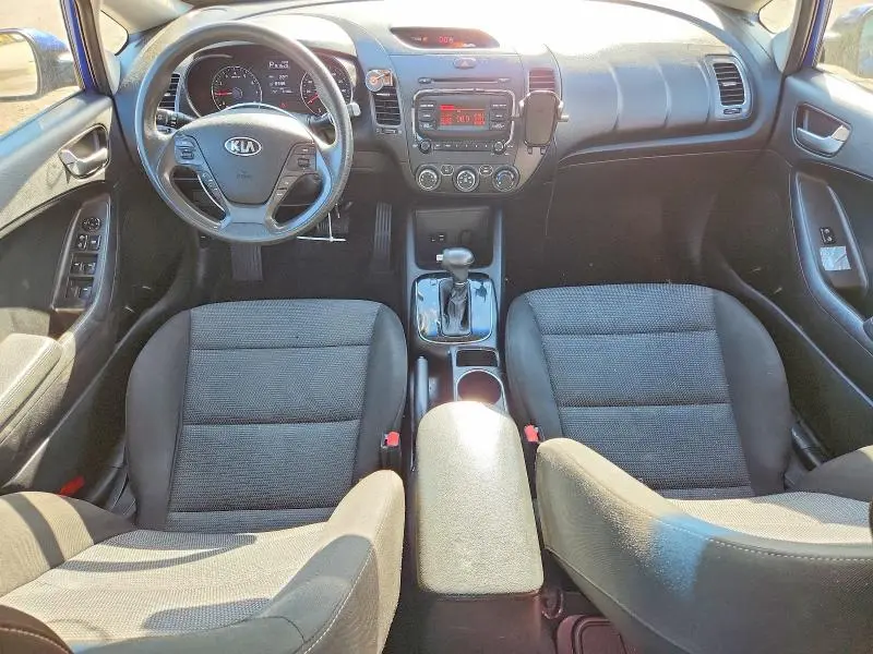 2017 KIA FORTE LX  