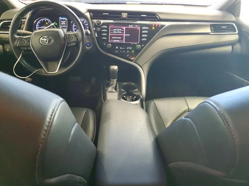 2018 TOYOTA CAMRY SE  