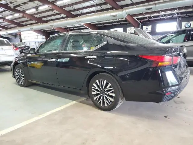 2024 NISSAN ALTIMA SV  
