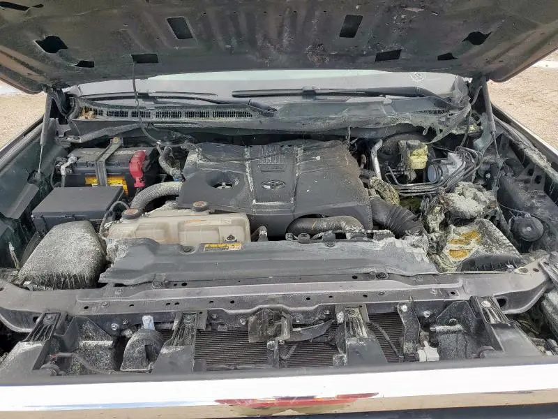 2024 TOYOTA TUNDRA CREWMAX SR  