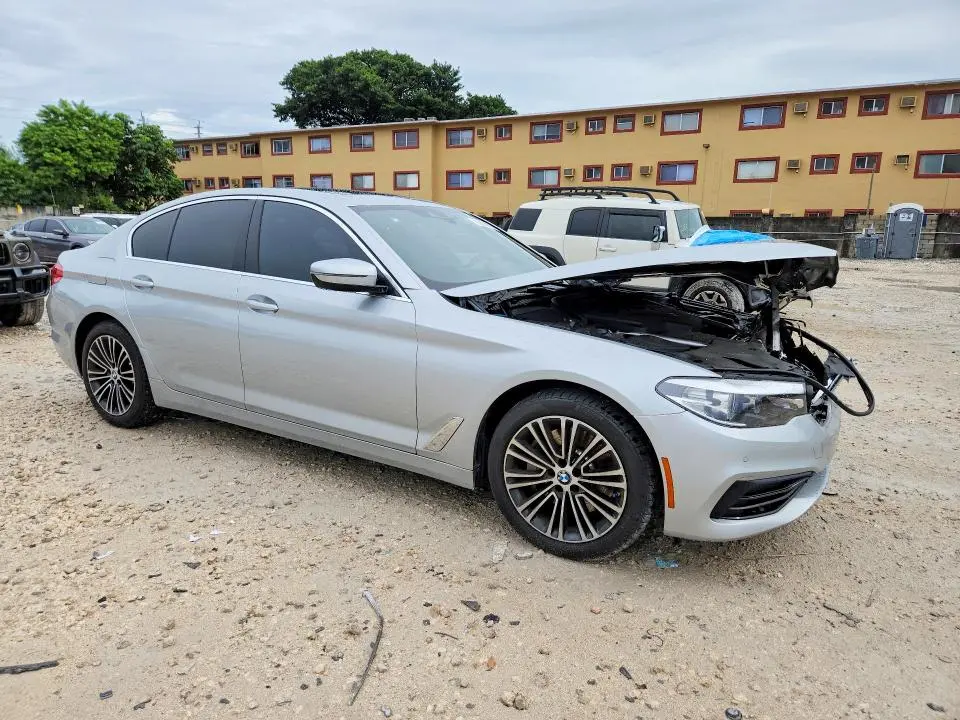 2020 BMW 530 I  