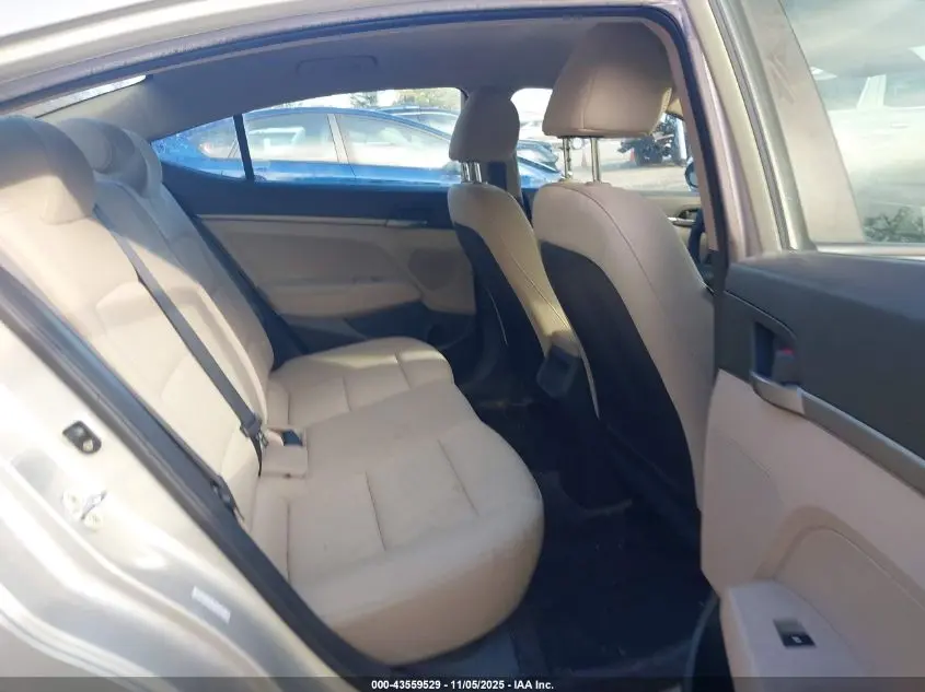 2017 HYUNDAI ELANTRA SE