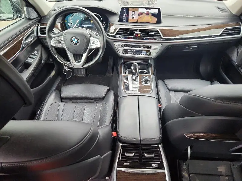 2016 BMW 750 XI  