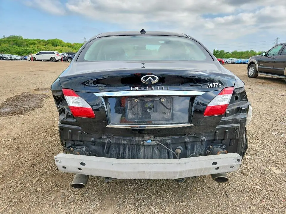 2012 INFINITI M37 X  