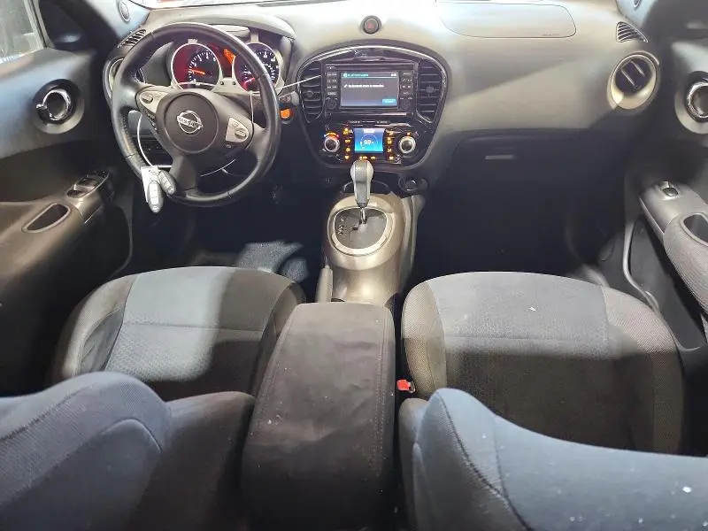 2015 NISSAN JUKE SV  