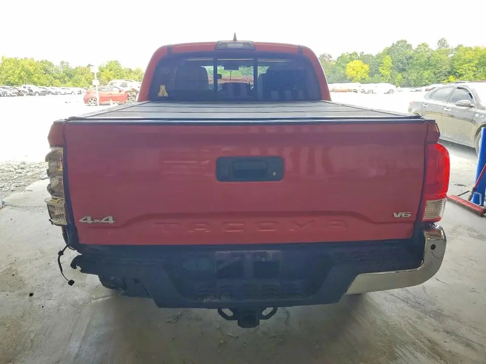 2017 TOYOTA TACOMA SR5 V6  