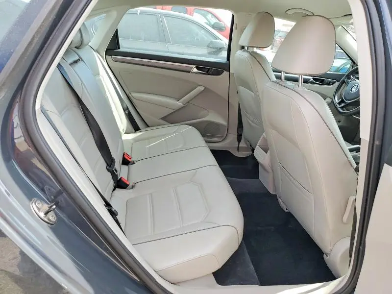 2017 VOLKSWAGEN PASSAT R-LINE  