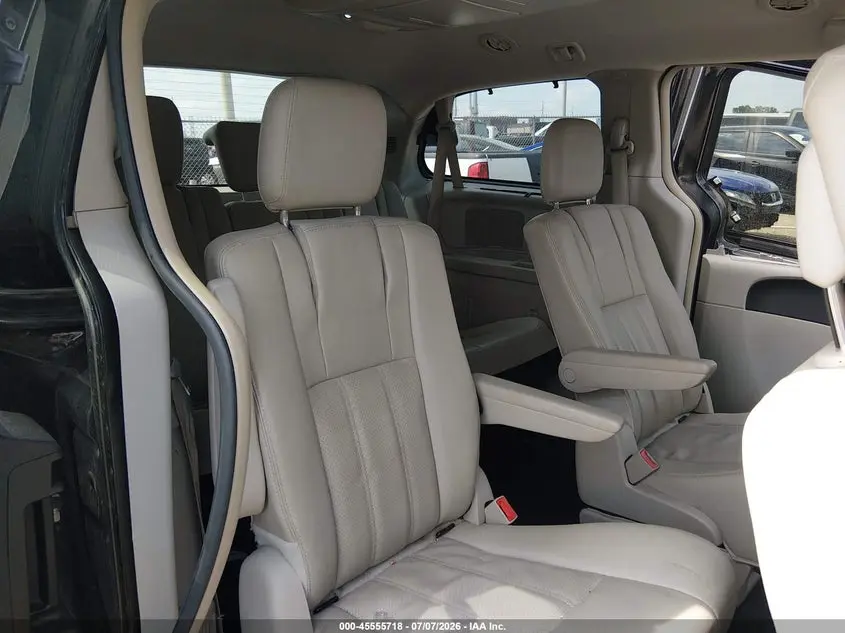 2016 CHRYSLER TOWN & COUNTRY TOURING-L