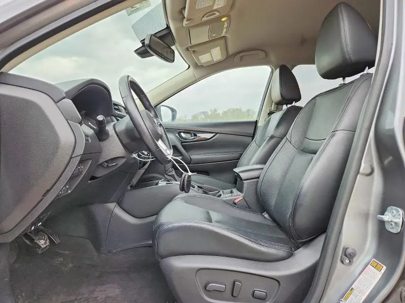 2017 NISSAN ROGUE SL  