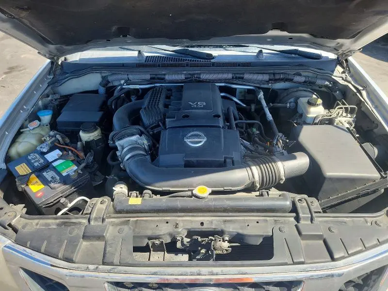 2010 NISSAN FRONTIER SE V6  