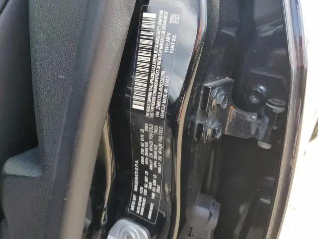 2017 MASERATI LEVANTE LUXURY  