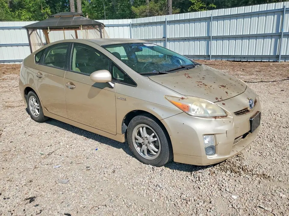 2011 TOYOTA PRIUS TWO  