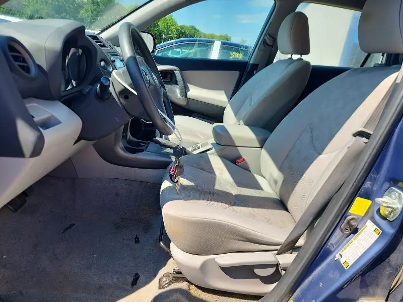 2012 TOYOTA RAV4 BASE  