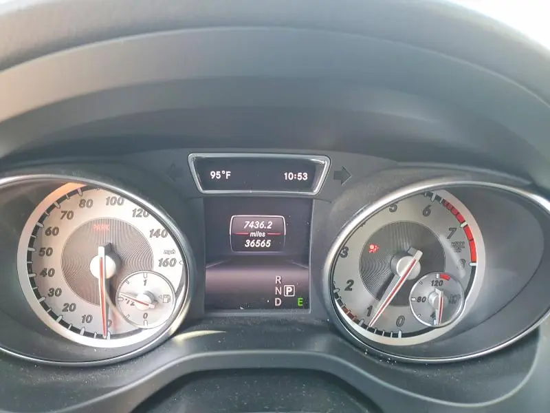 2015 MERCEDES-BENZ GLA 250  