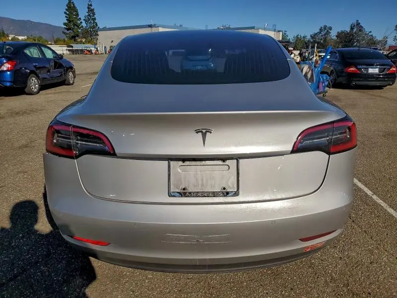 2018 TESLA MODEL 3   
