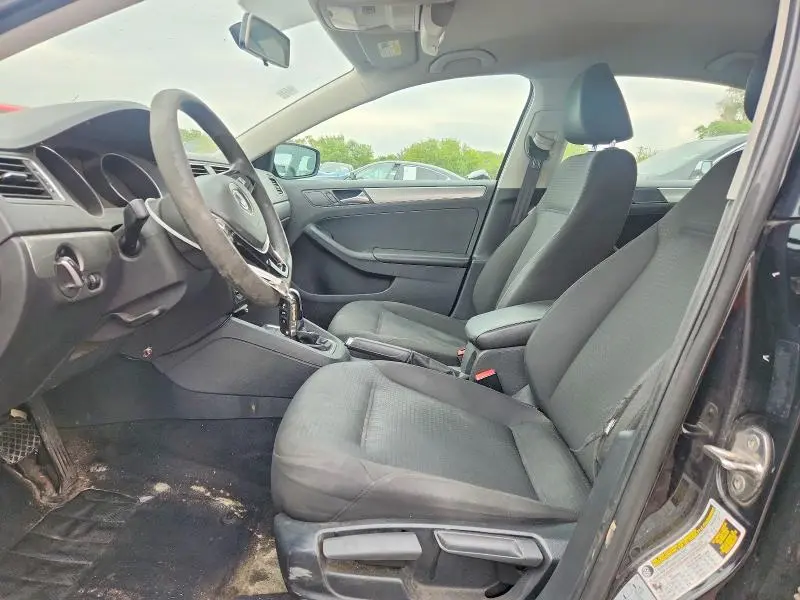 2016 VOLKSWAGEN JETTA SE  