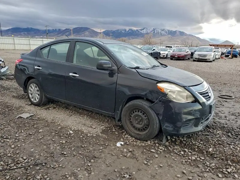 2013 NISSAN VERSA S  